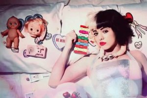 Melanie-Martinez-criança