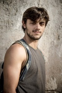 Jonatas (Felipe Simas)