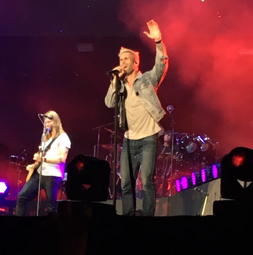 Maroon 5, durante performance no Allianz Park - São Paulo / 2016